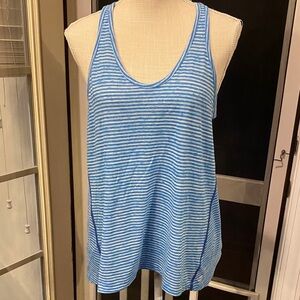 Vineyard Vines Blue Striped tank top size medium